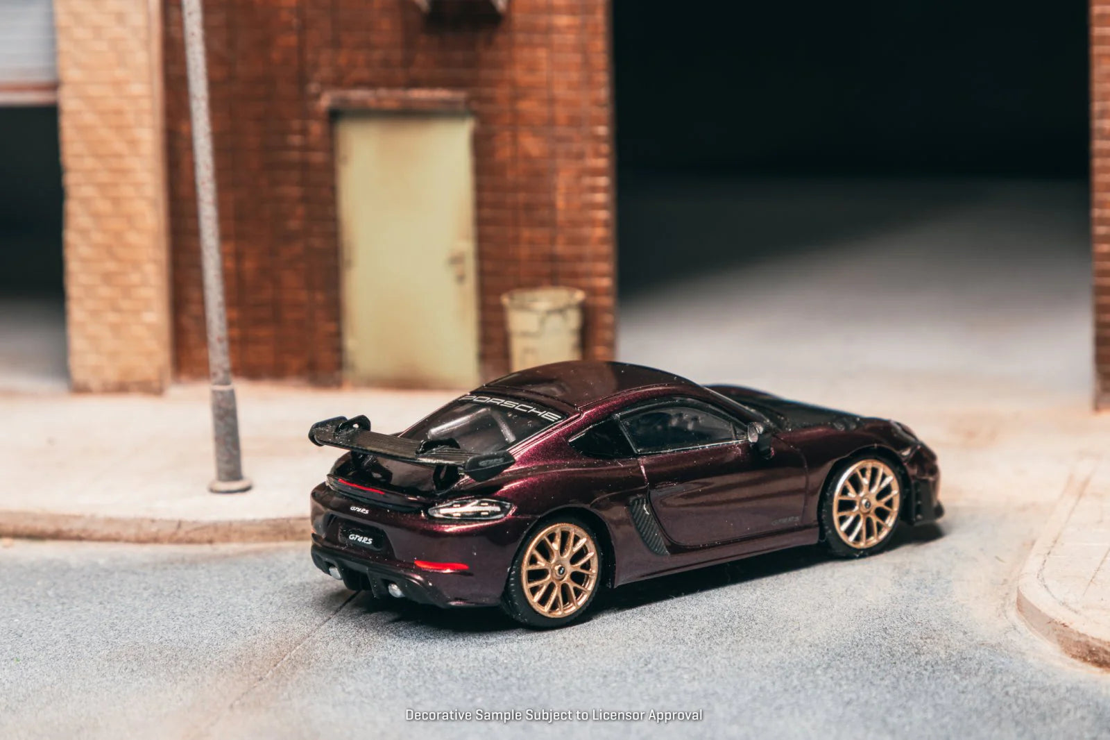 Tarmac Works 1:64 Porsche Cayman GT4 RS in Amethyst Metallic | Preorder