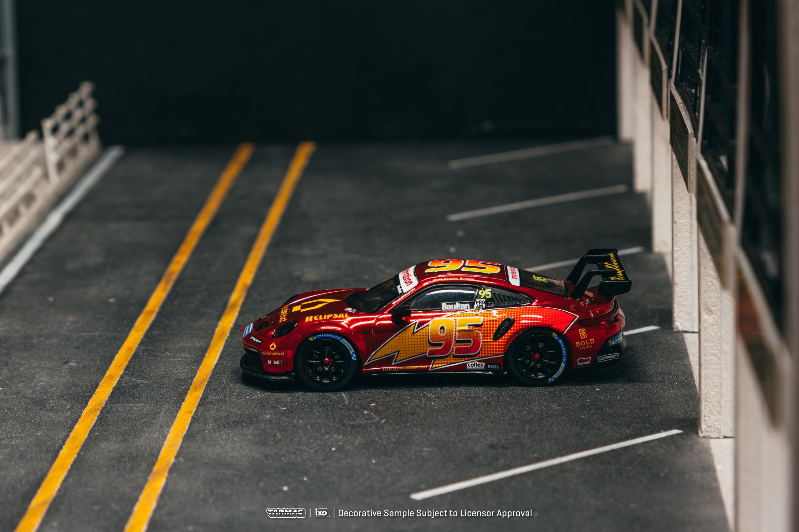 Tarmac Works 1:64 Porsche 911 GT3 Cup #95 Lightning McQueen | Pre-Order