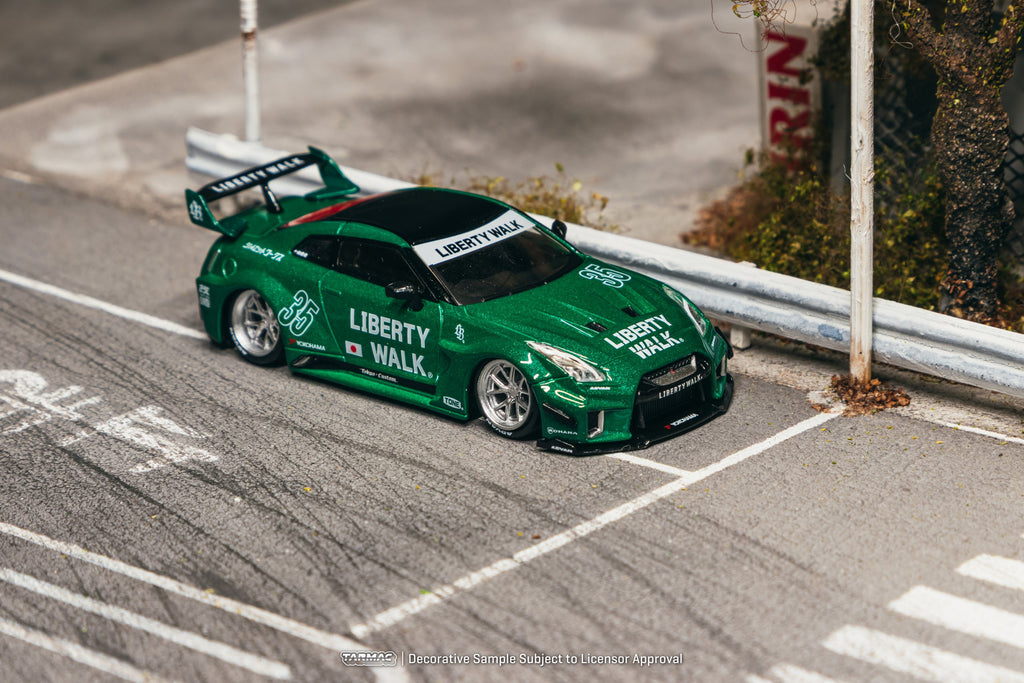 Tarmac Works 1:64 LB-Silhouette WORKS GT Nissan 35GT-RR in Emerald Green | Pre-Order