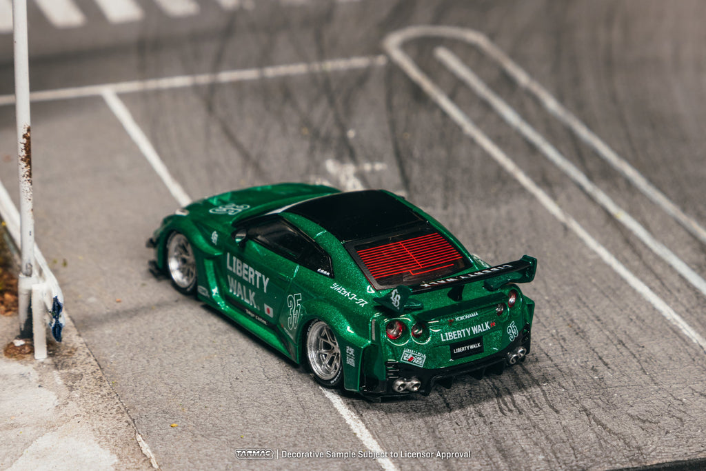 Tarmac Works 1:64 LB-Silhouette WORKS GT Nissan 35GT-RR in Emerald Green | Pre-Order