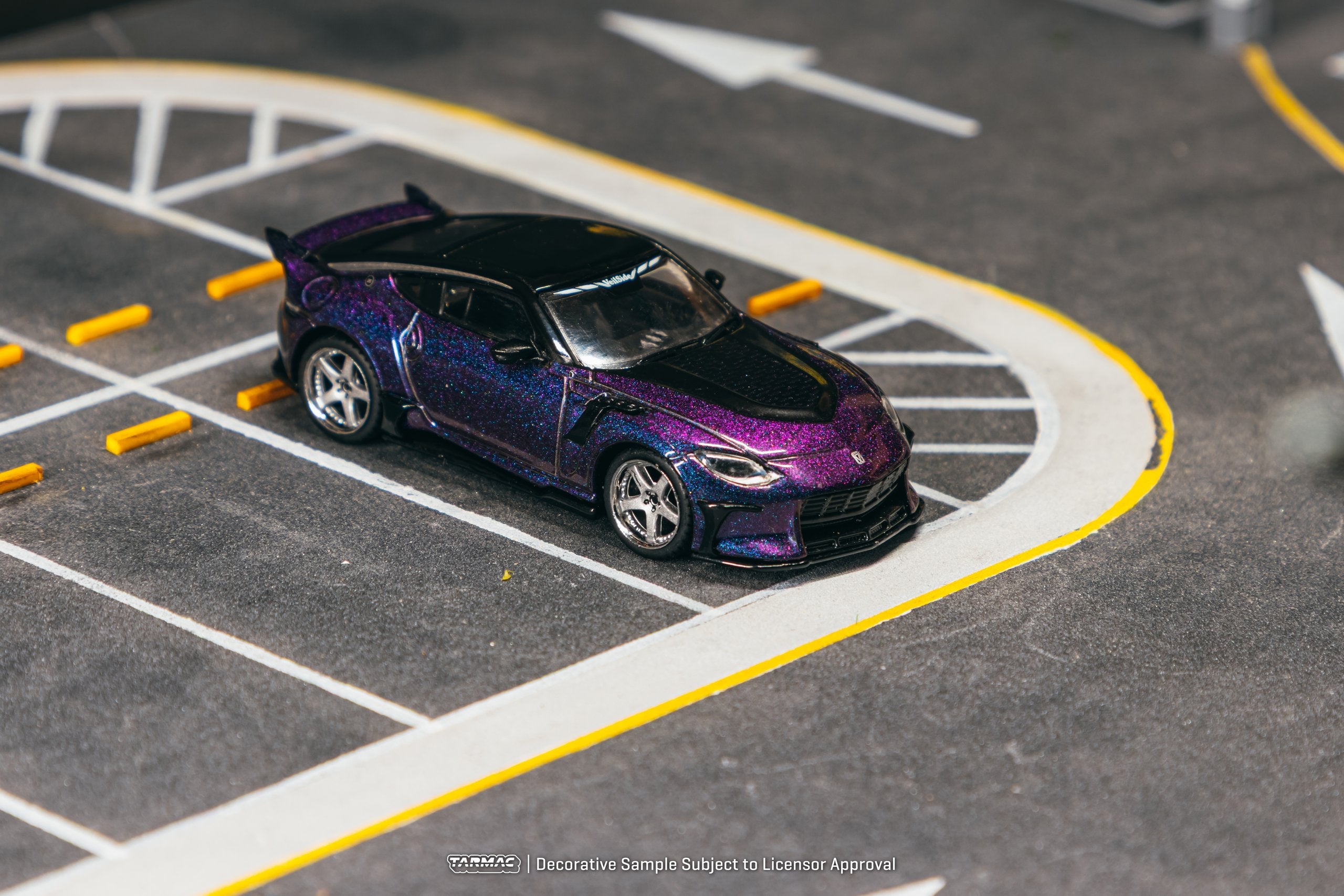 Tarmac Works VeilSide FFZ400 Fairlady Z in Chameleon Purple