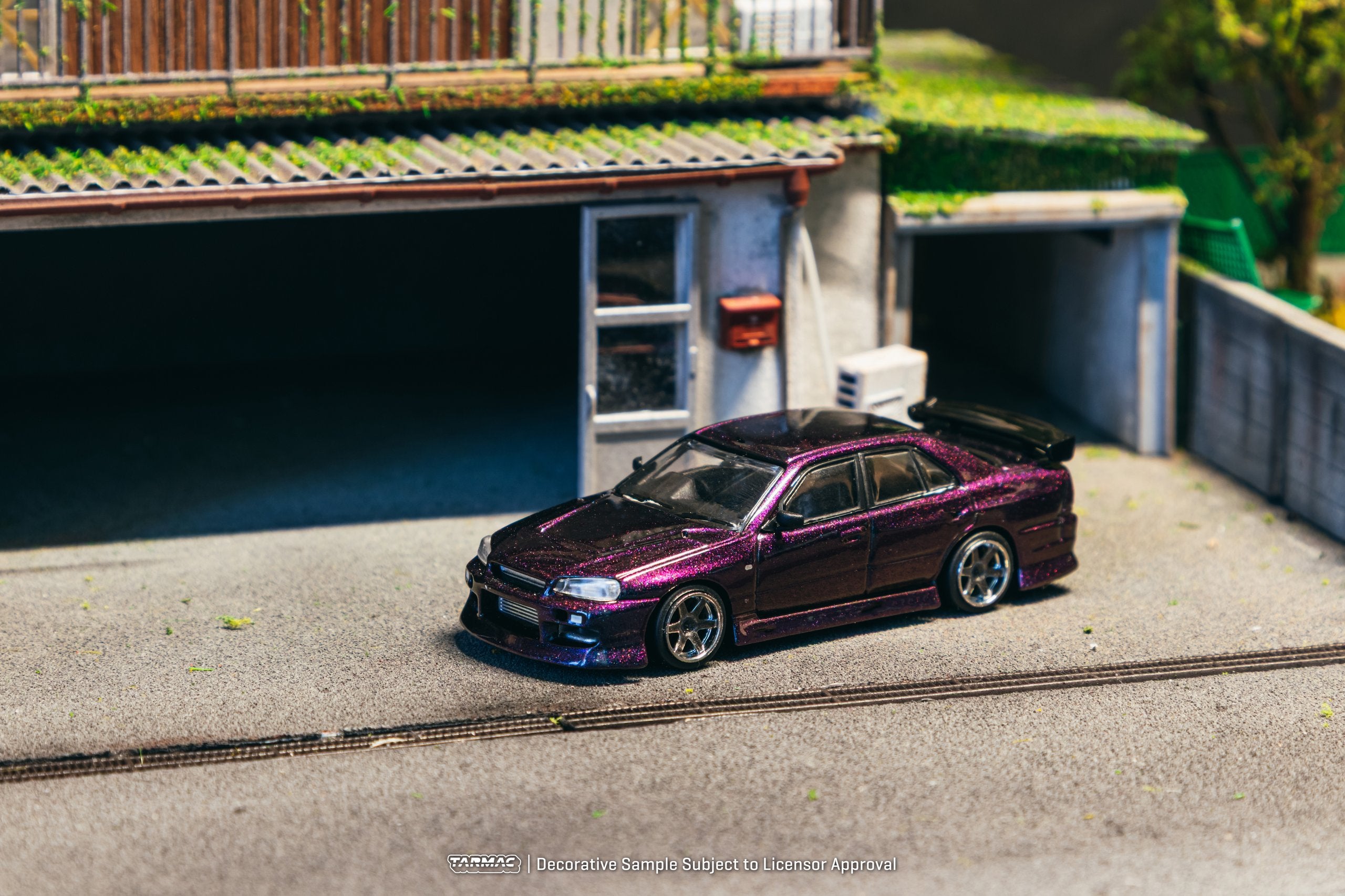 Tarmac Works URAS Skyline ER34 Midnight Purple 1:64 – Kai's