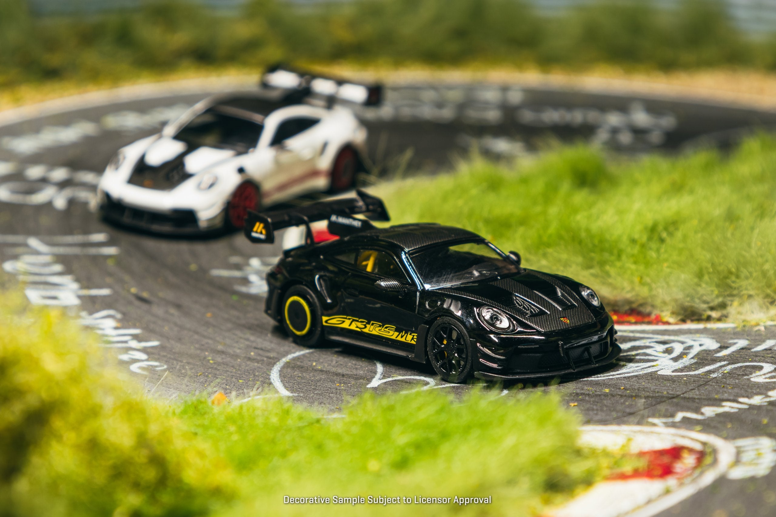 Tarmac Works x MiniChamps 1:64 Porsche 911 GT3 RS MR in Black & White | Pre-Order