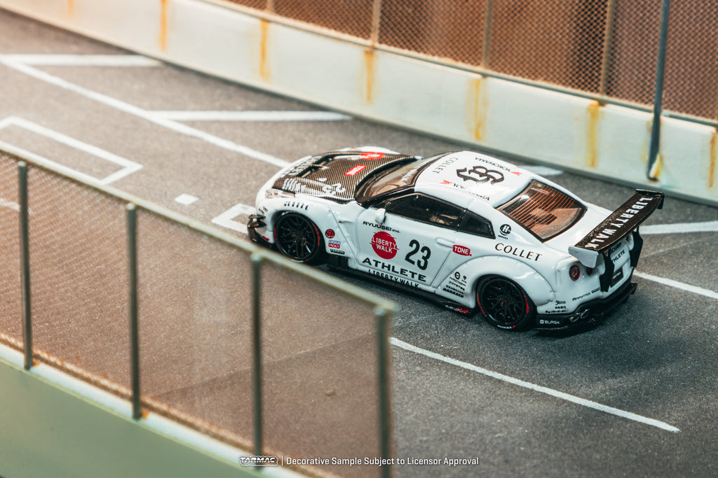 ⚪ Tarmac Works 1:64 LB-WORKS Nissan GT-R R35 Type 2 in White w/ Oil Can | Pre-Order