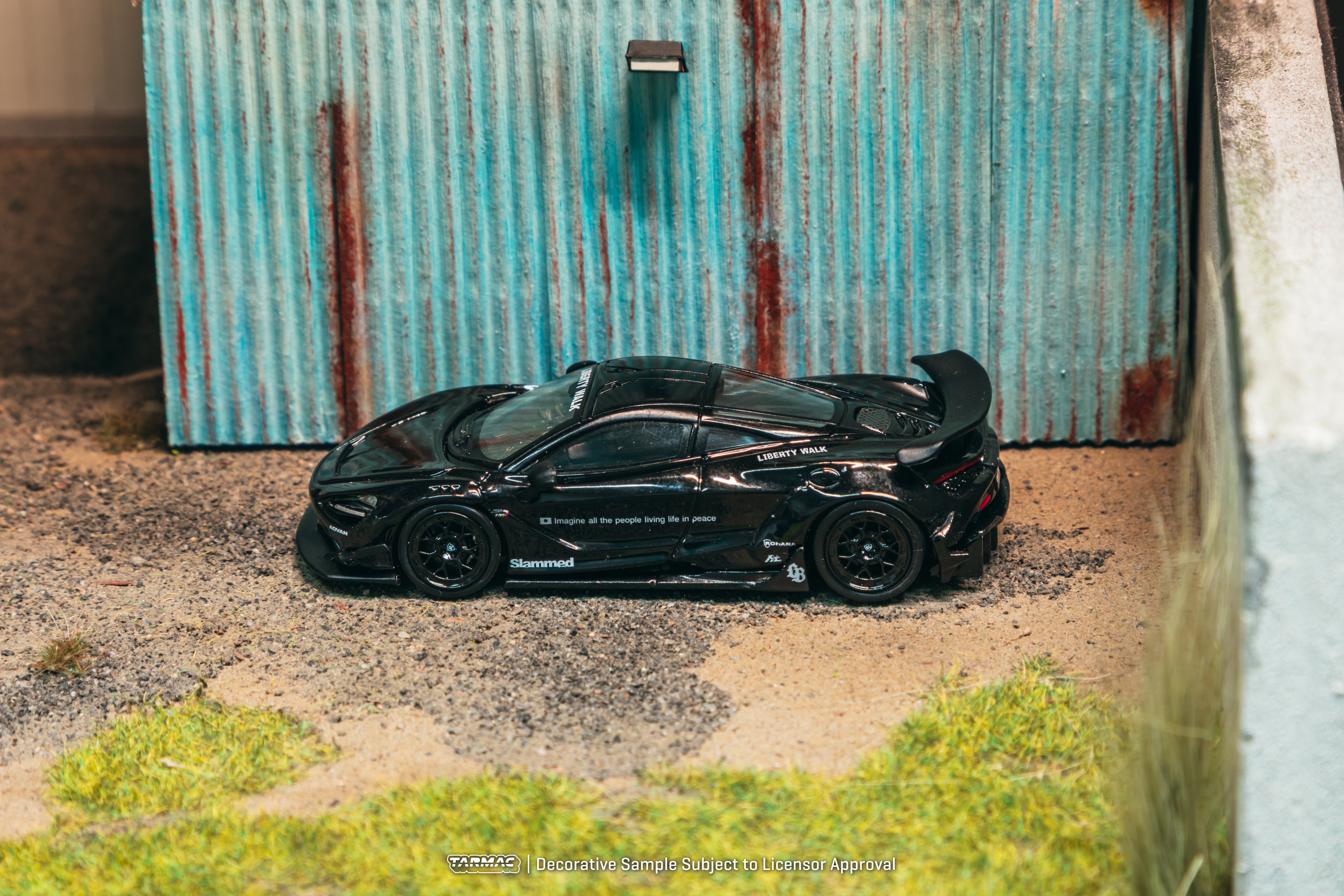 Tarmac Works 1:64 LB-WORKS McLaren 720S in Black T64-106-BK