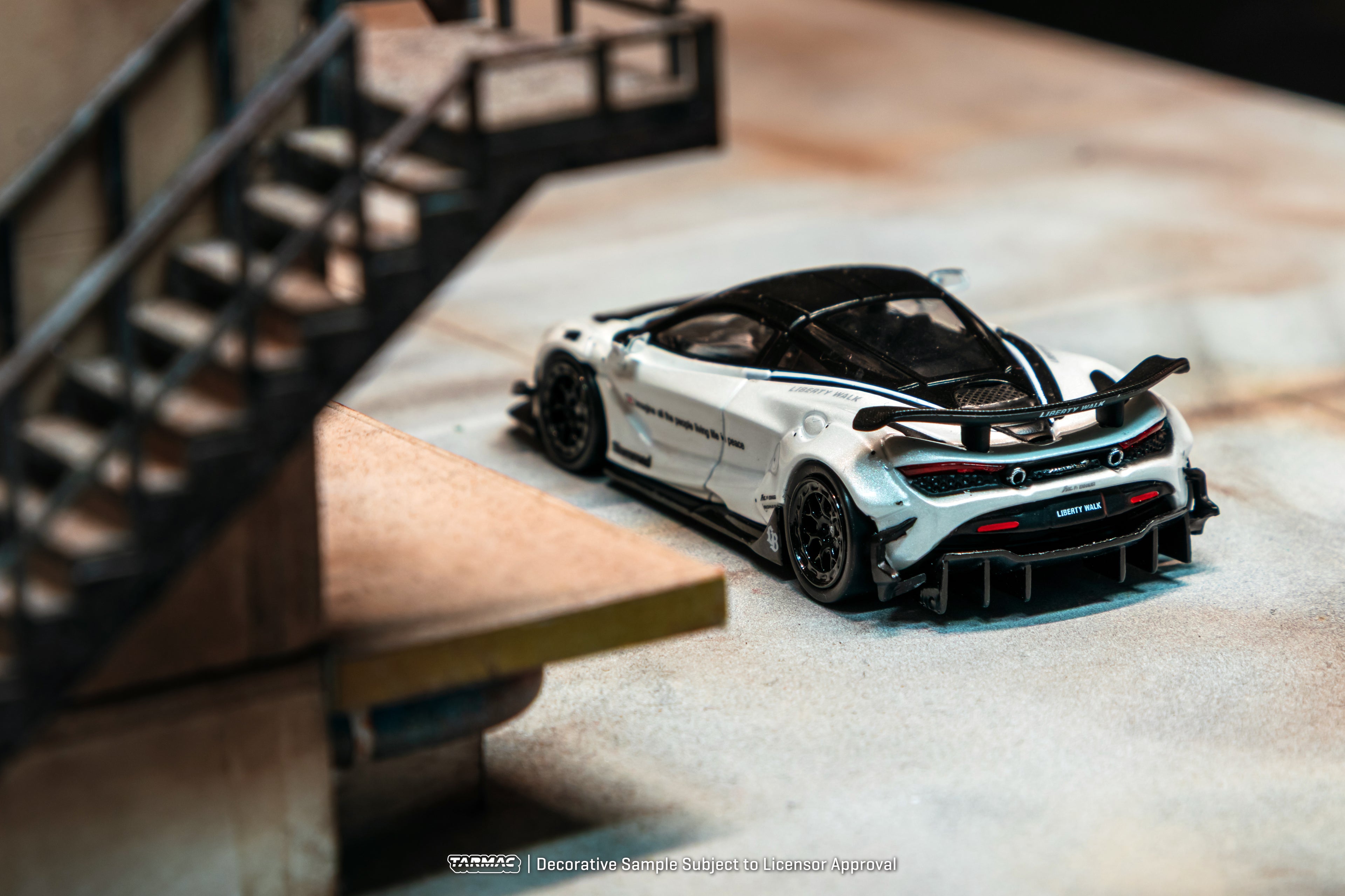 🤍 Tarmac Works 1:64 LB-WORKS McLaren 720S in White
