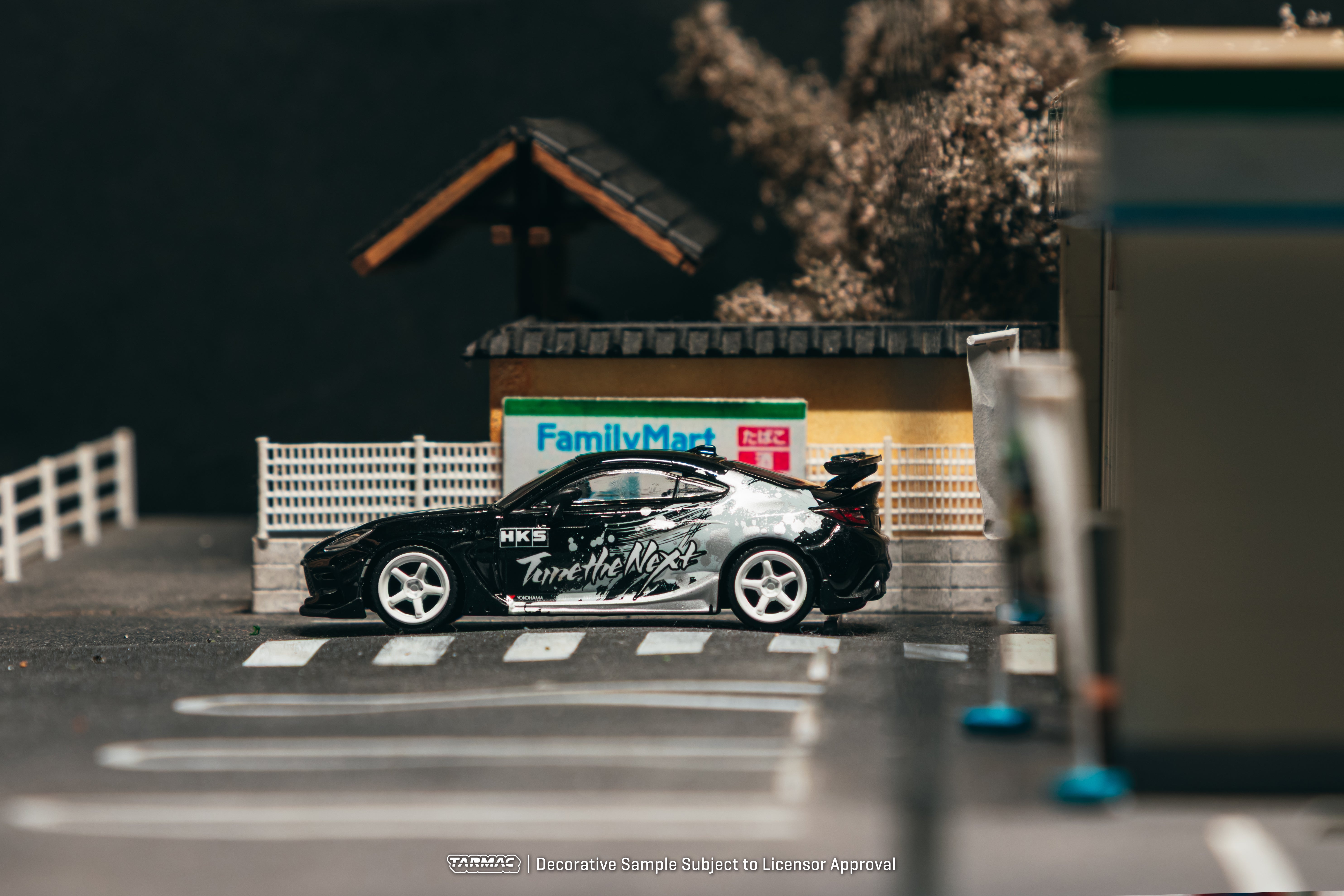 Tarmac Works Toyota GR86 HKS Black 1:64 Diecast Model – Kai's
