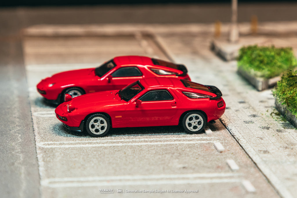 Tarmac Works 1:64 Porsche 928 S in Red | PreOrder